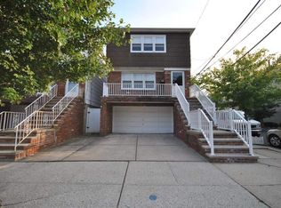 42 E 14th St, Bayonne, NJ 07002