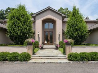 2 Dogwood Ln, Lloyd Harbor, NY 11743