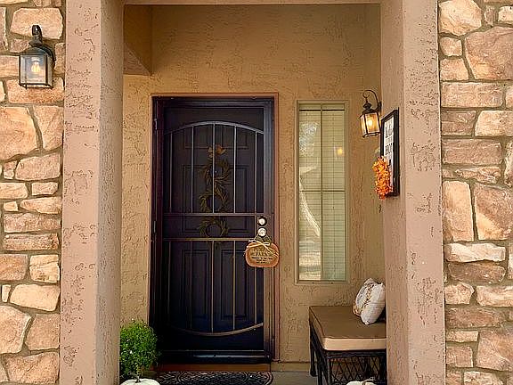 2nd image of 3710 W Thalia Ct
