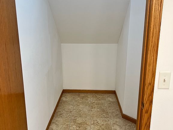 5th image of 1560 W Pine St #613