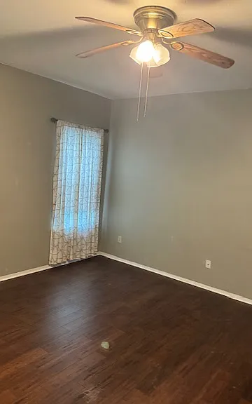 New wood laminate floors throughout