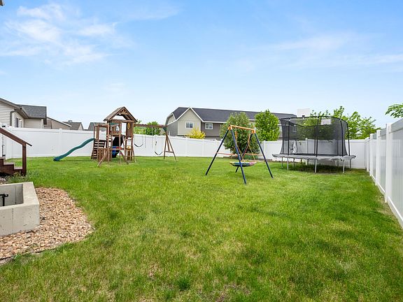 3rd image of 3590 49th St S
