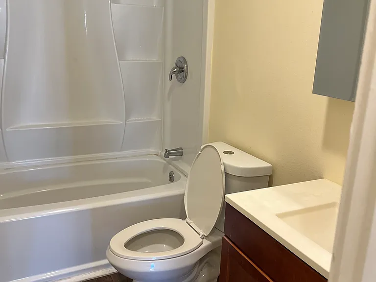 1901 W Florence Ave #5 — Photo 11