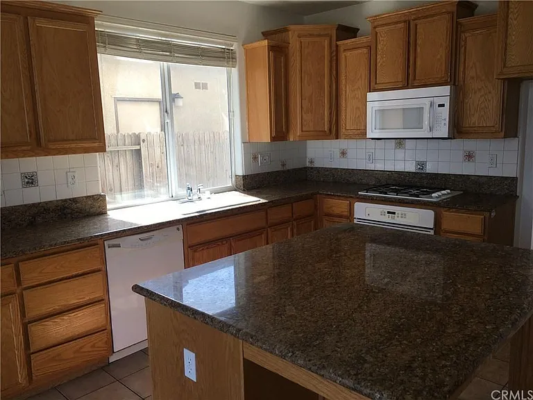 611 Coppola Ct — Photo 16