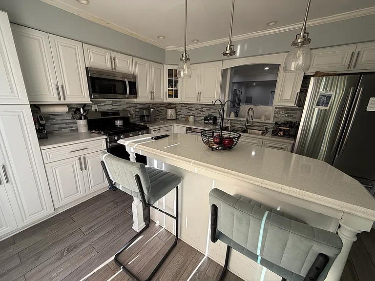 625 Edison Dr — Photo 7