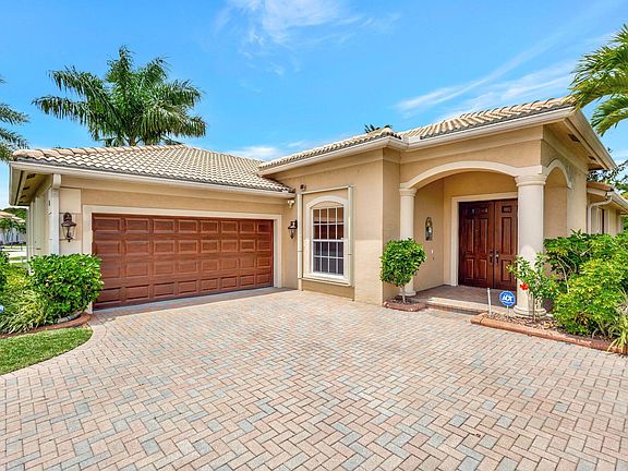 2nd image of 141 Bella Vista Way