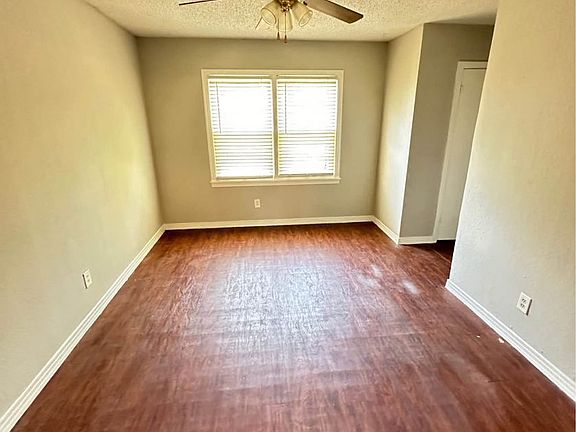 4th image of 2714 36th St
