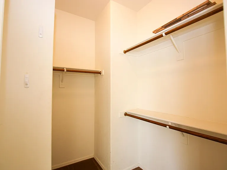 12813 W Sells Dr — Photo 4