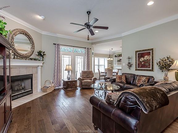2nd image of 1511 Concord Cir