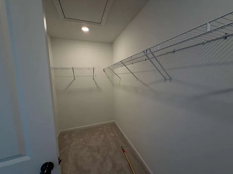 425 Venetian Dr — Photo 36