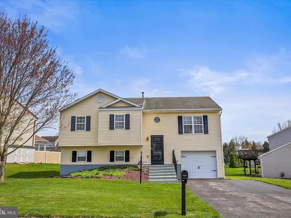 125 Winston Dr, York, PA 17408