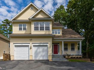 11913 Hunters Ln, Rockville, MD 20852