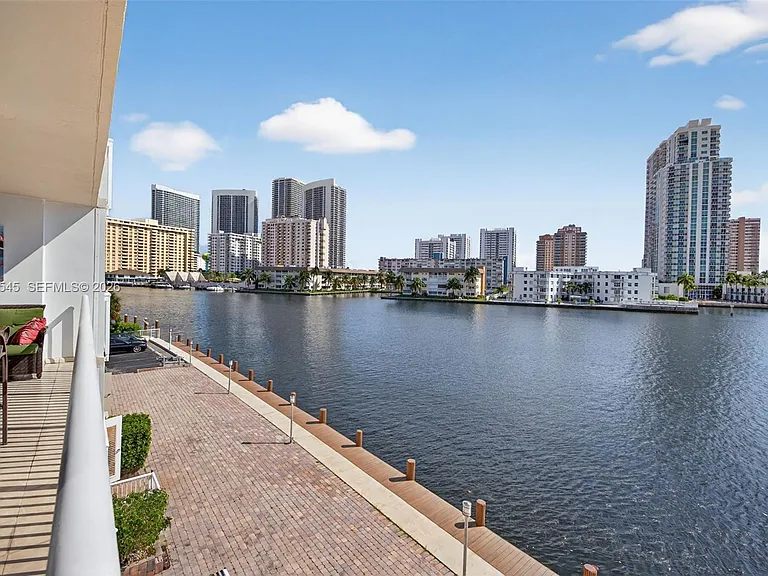 121 Golden Isles Dr #205 — Photo 30