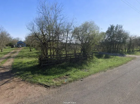 322 Mixville Rd, Sealy, TX 77474