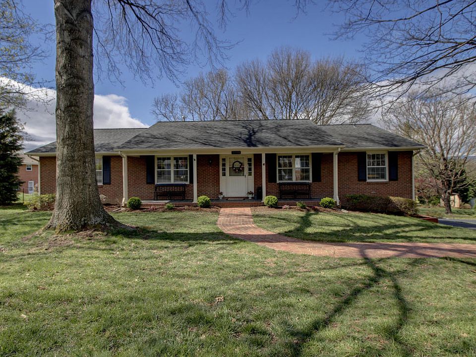 1st image of 5014 N Lake Dr