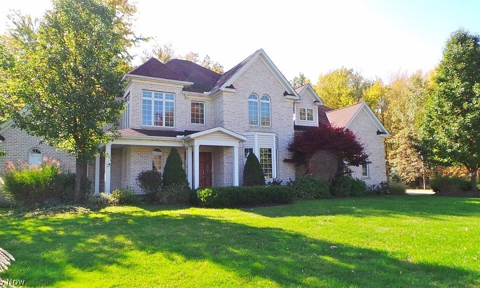 1st image of 5290 Trails End Ct