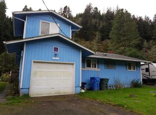 745 E Barclay Meadows Rd, Waldport, OR 97390
