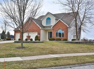 2020 Shore Oaks Pass, Fort Wayne, IN 46814