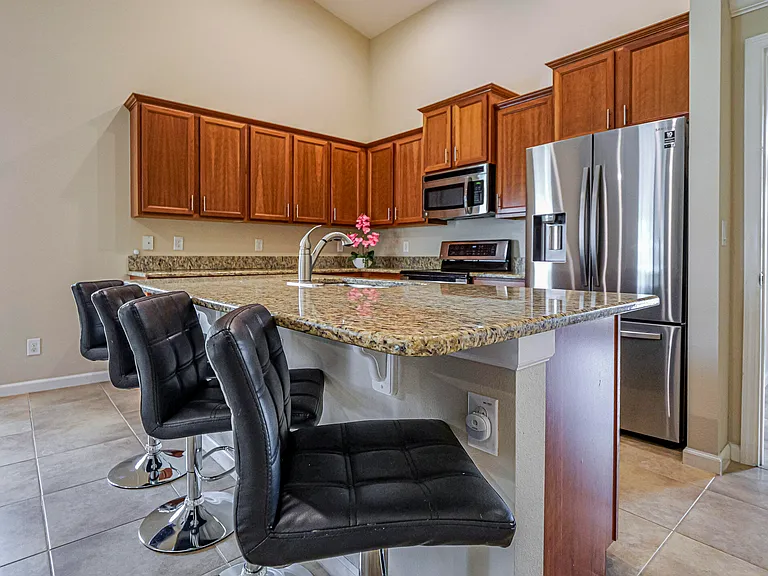1750 Berkshire Cir SW — Photo 14