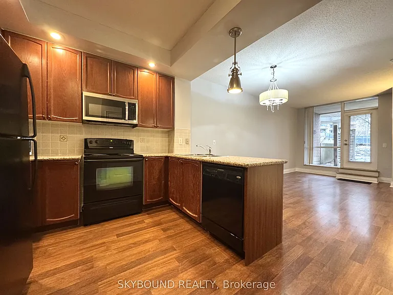 33 Cox Blvd #131 — Photo 5