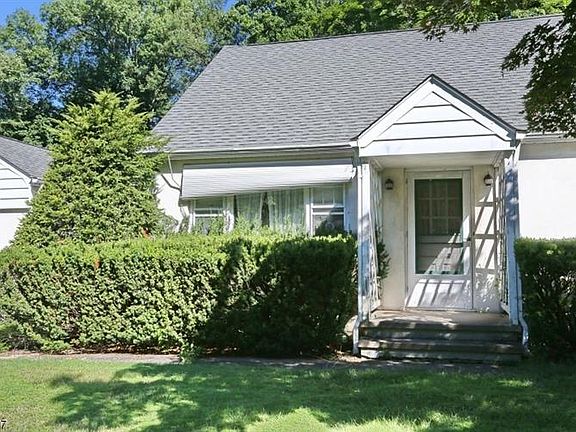 2nd image of 739 Mountain Ave