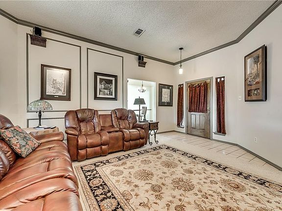 3rd image of 3610 Shoreside Dr