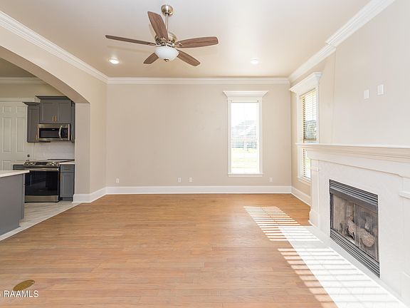 5th image of 200 Oak Hill Ln