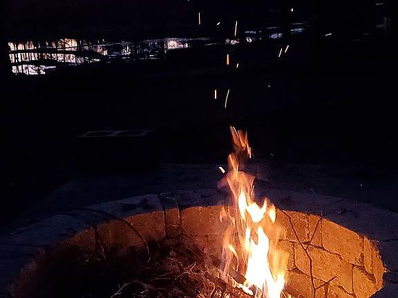 5th image of 48 Lakeshore Dr