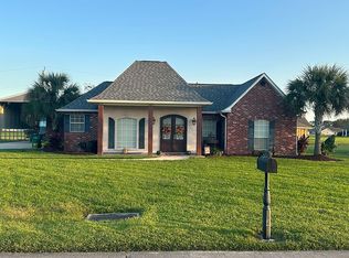 127 Superior Dr, Raceland, LA 70394