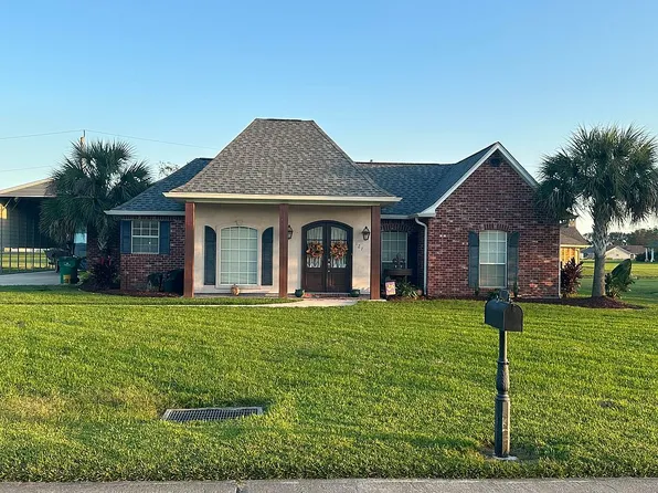 127 Superior Dr, Raceland, LA 70394