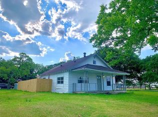 104 S 7th St, La Porte, TX 77571