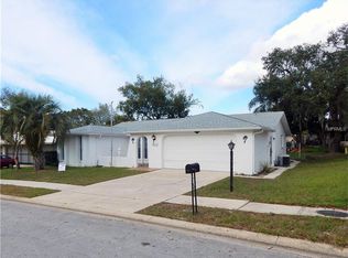 8615 Honeybee Ln, Port Richey, FL 34668