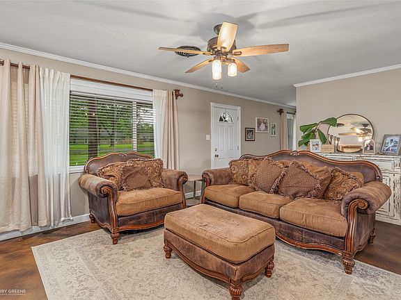 5th image of 1108 Buckhall Rd