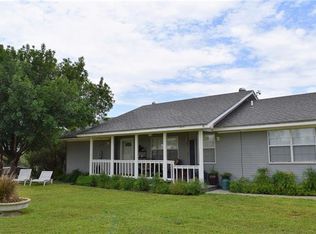 1300 Sky Harbor Dr, Robert Lee, TX 76945