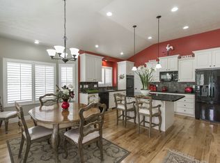 1854 W Silverwood Ln, Farmington, UT 84025