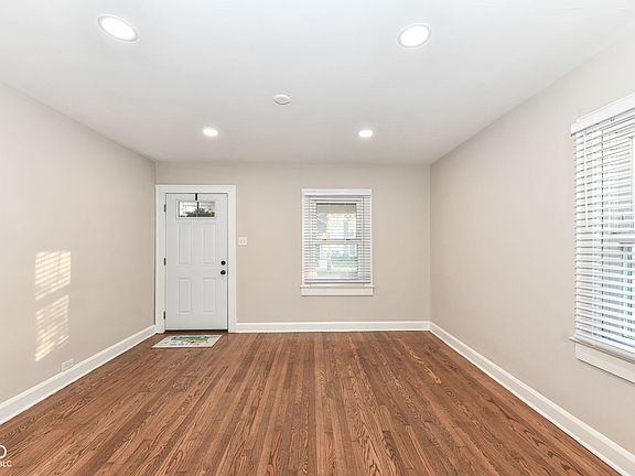 5th image of 324 E Southern Ave