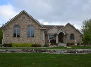8455 Woodridge Dr, Davison, MI
