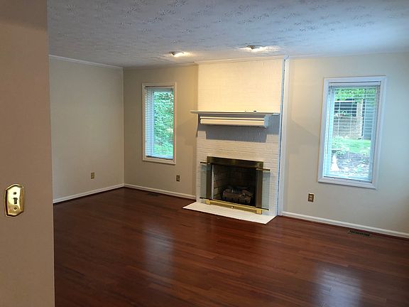 5th image of 3475 Lyon Dr APT 94