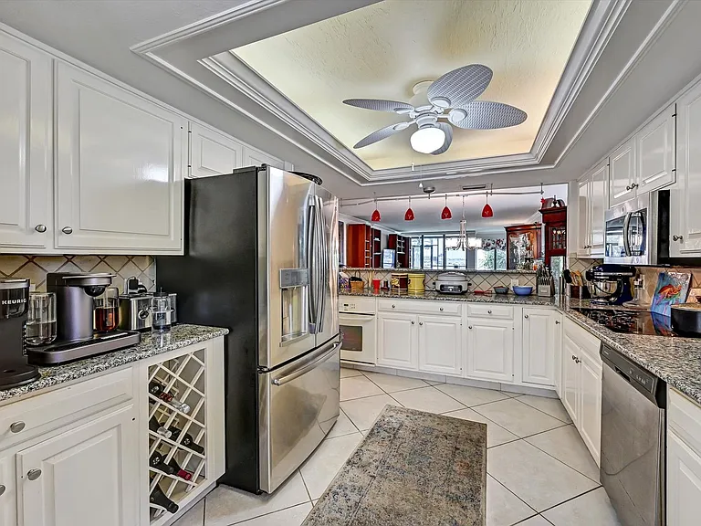 4821 S Landings Dr #106 — Photo 2