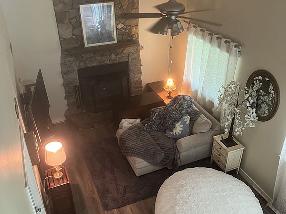 5th image of 1051 Green Valley Dr