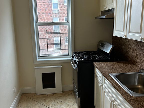2nd image of 1461 Shore Pkwy APT 3H