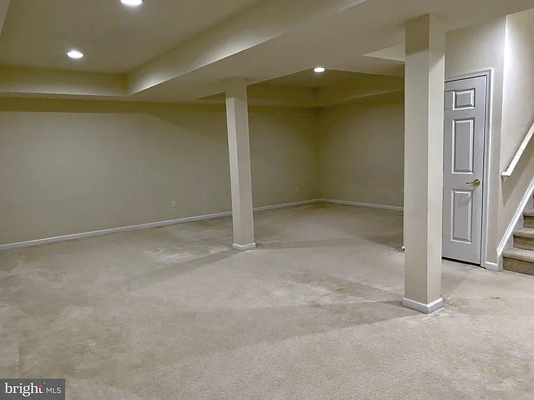 4204 Lexington Ct — Photo 22