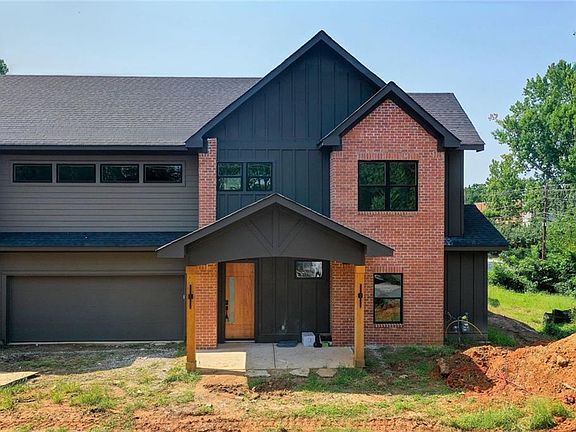 2nd image of 4043 Comanche Dr