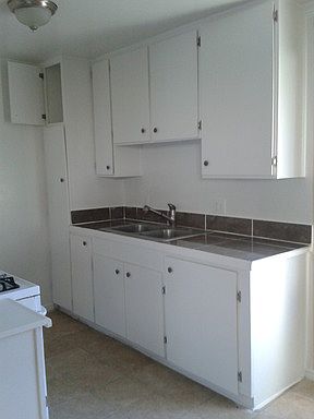 4th image of 14223 Delano St APT 1