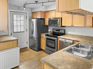 1188 Maple St UNIT 1, Hartford, VT 05047