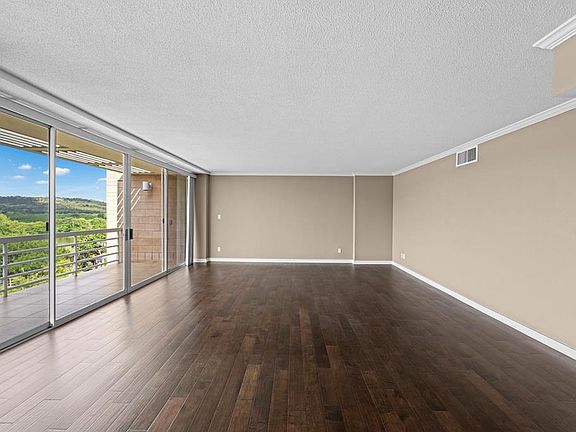 4th image of 1006-5A Guadalupe St