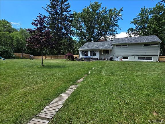 2nd image of 4429 Lake Ave