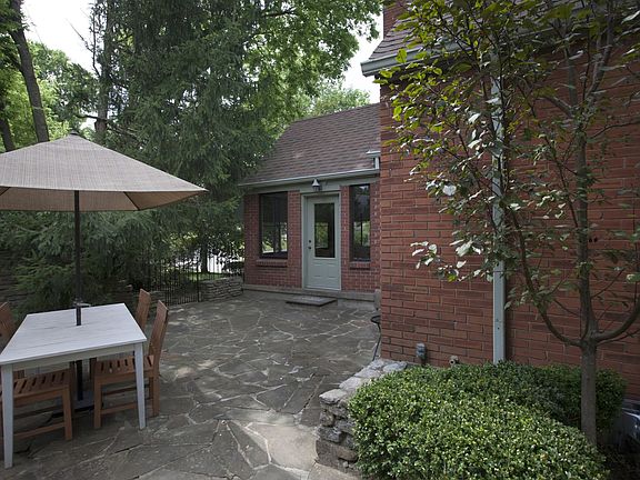 3rd image of 216 Chatham Dr