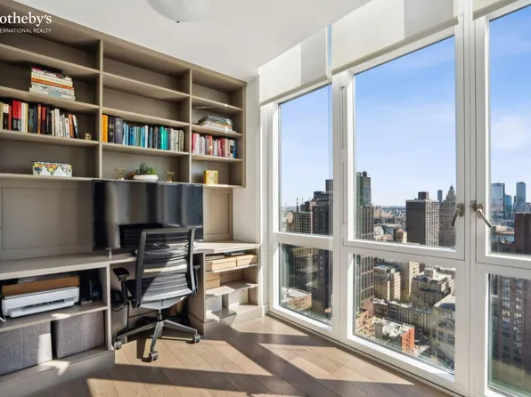 305 East 51st Street image 16 of 22