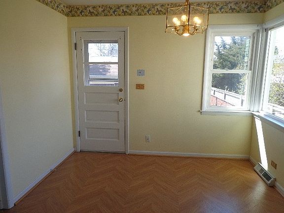 4th image of 5133 Crain St